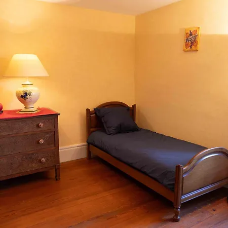 Les De Marie Apartment